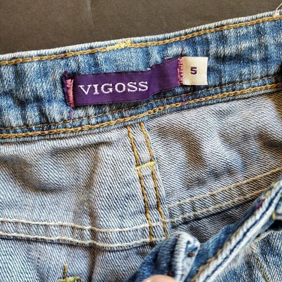 Vigoss Jean Shorts - Picture 2 of 9